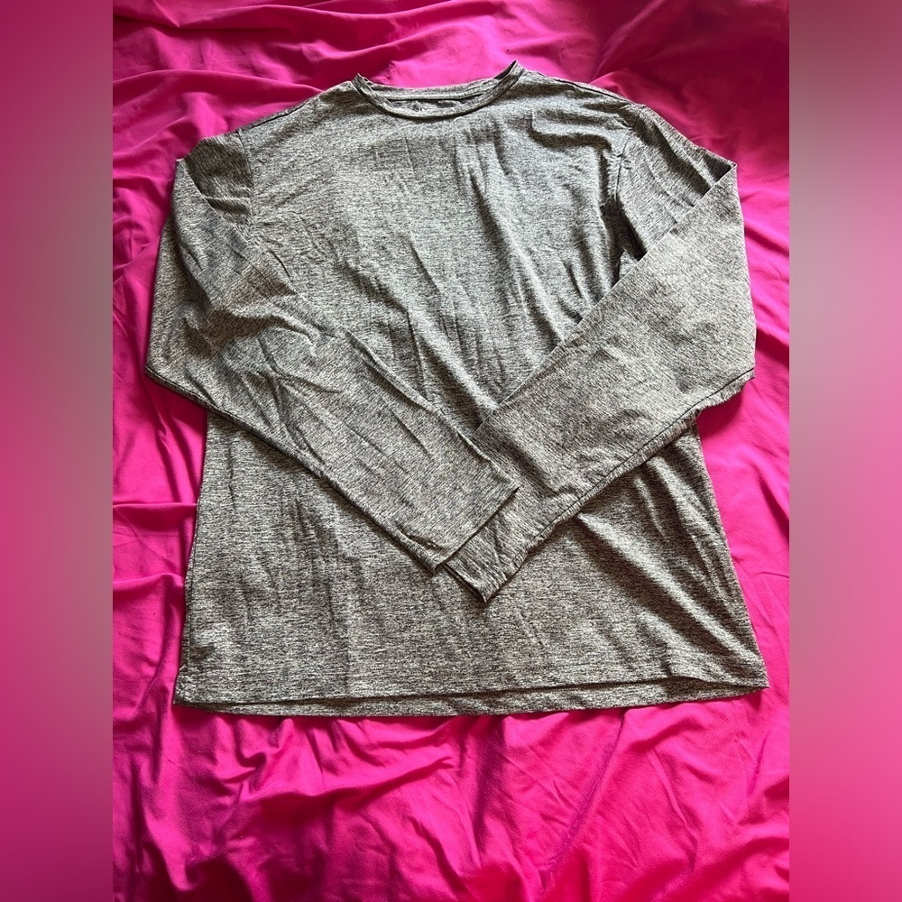 #28 Gray long sleeve